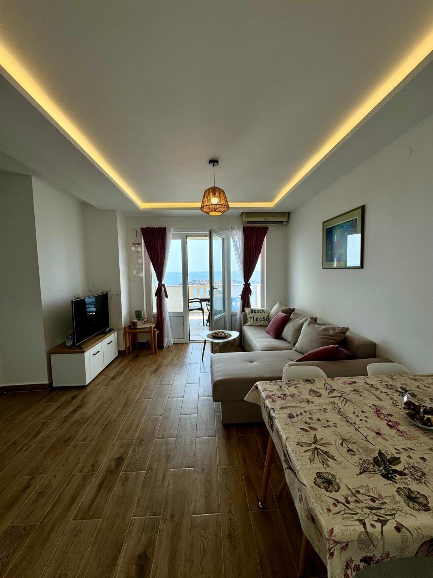 Pine&Sea Beach Retreat Свети Стефан Екстериор снимка