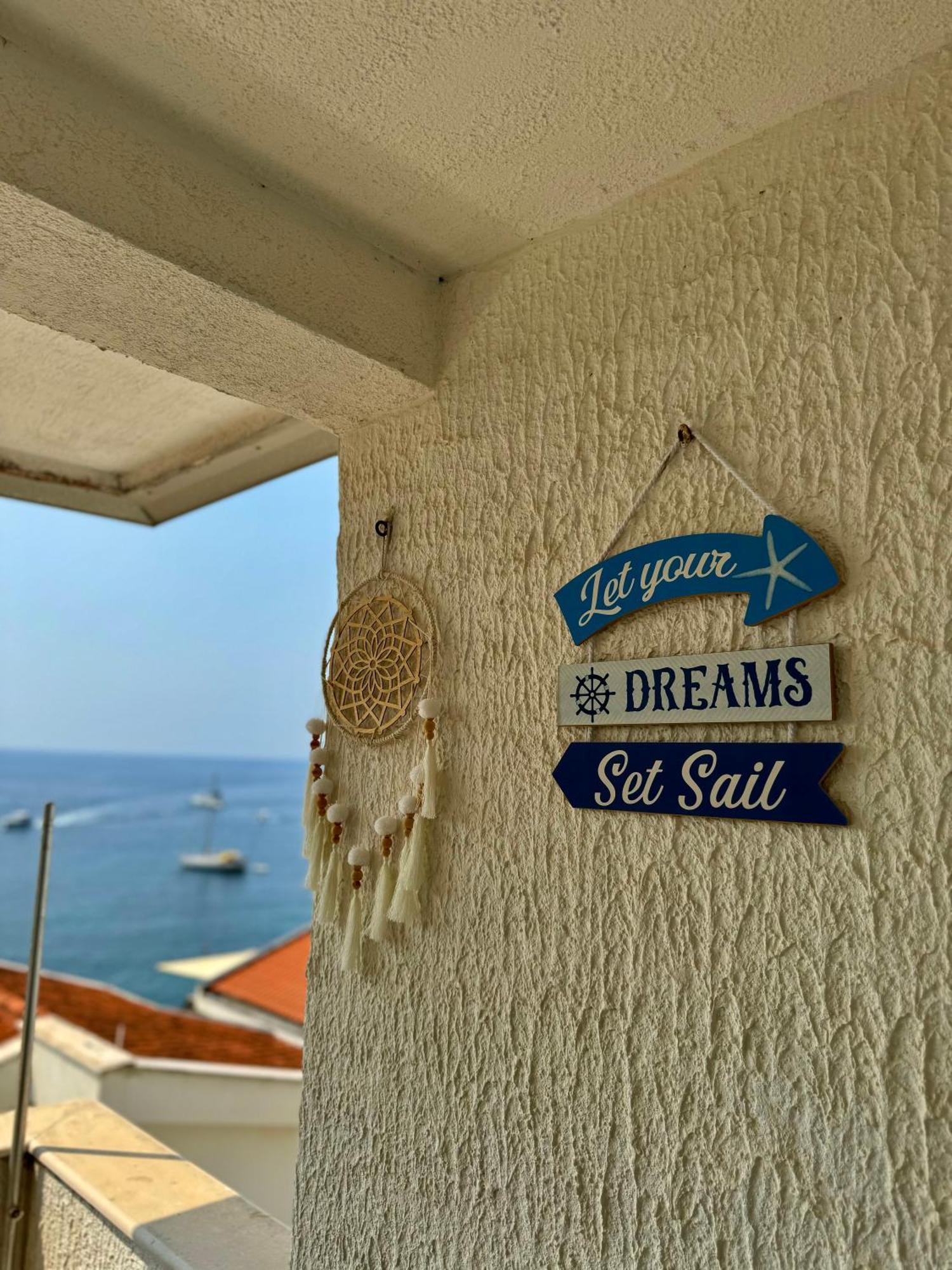 Pine&Sea Beach Retreat Свети Стефан Екстериор снимка