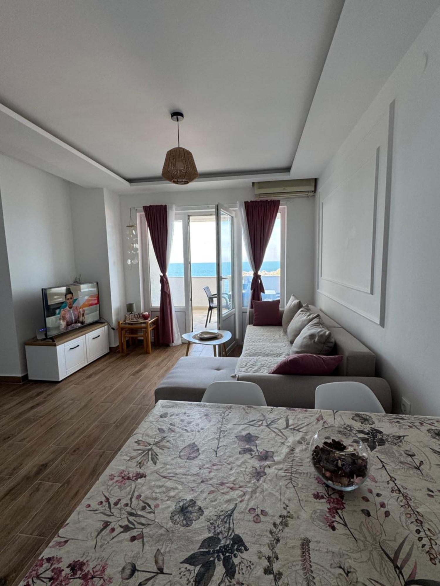 Pine&Sea Beach Retreat Свети Стефан Екстериор снимка